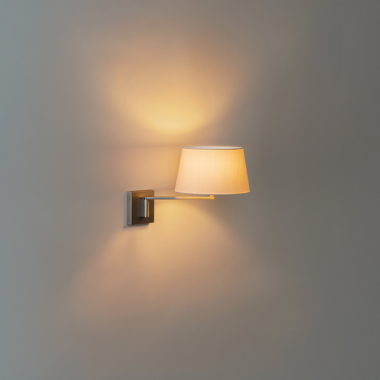 Americana Wall lamp