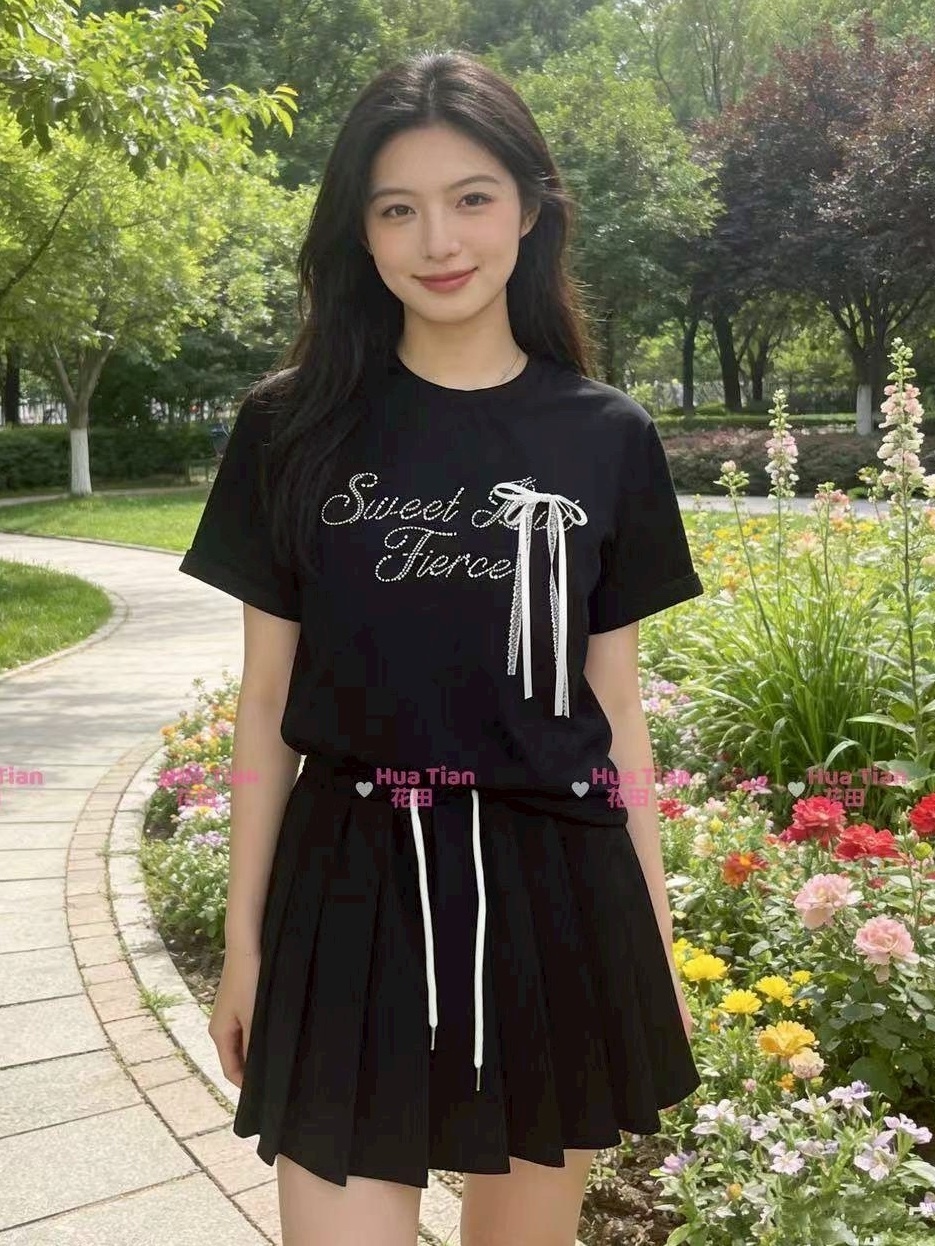 立體蝴蝶結珠珠字衣+百摺褲裙