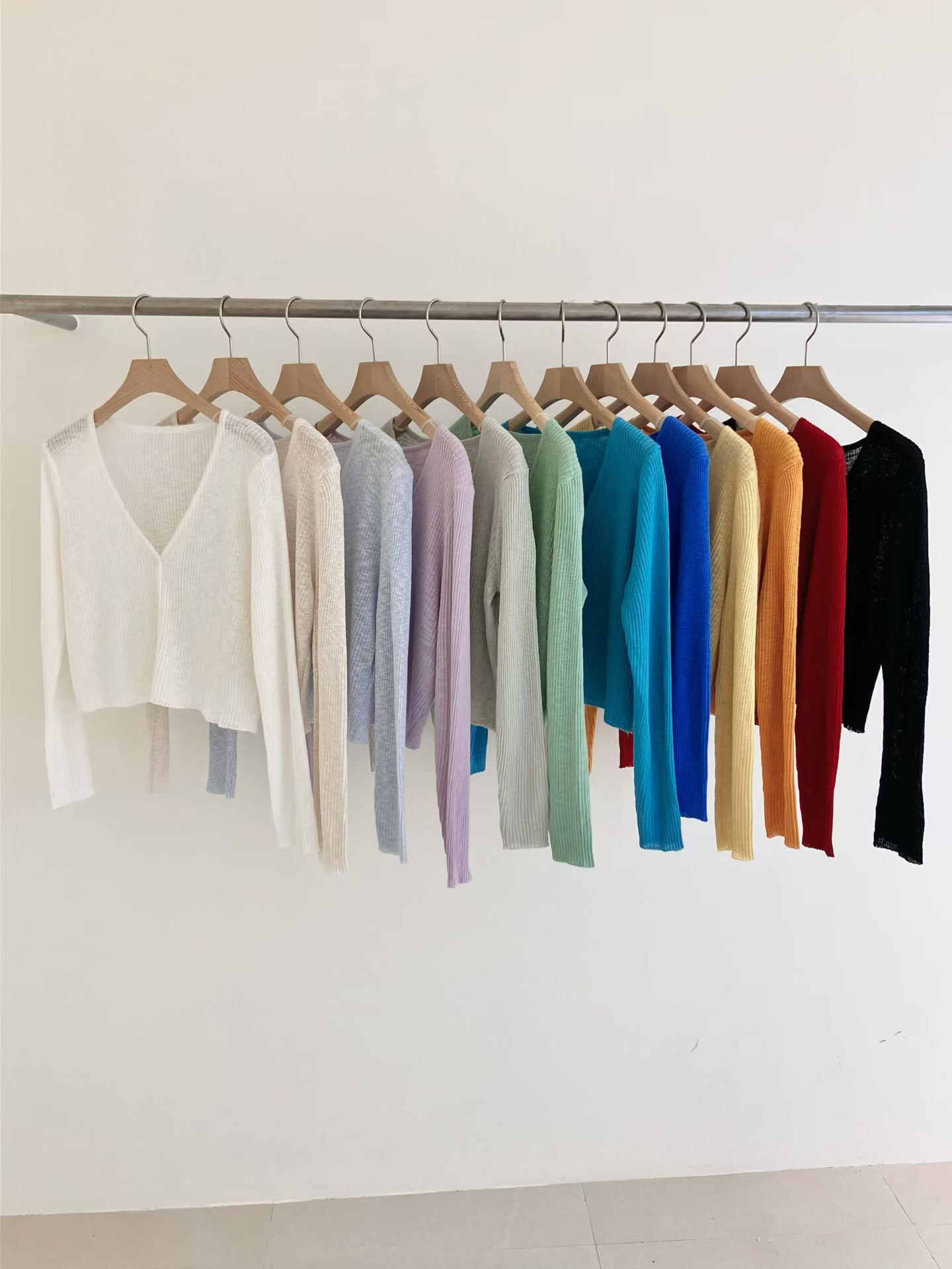 HU6048 皇牌多色薄身外套 (任選2件$288) *充值及優惠碼不適用*