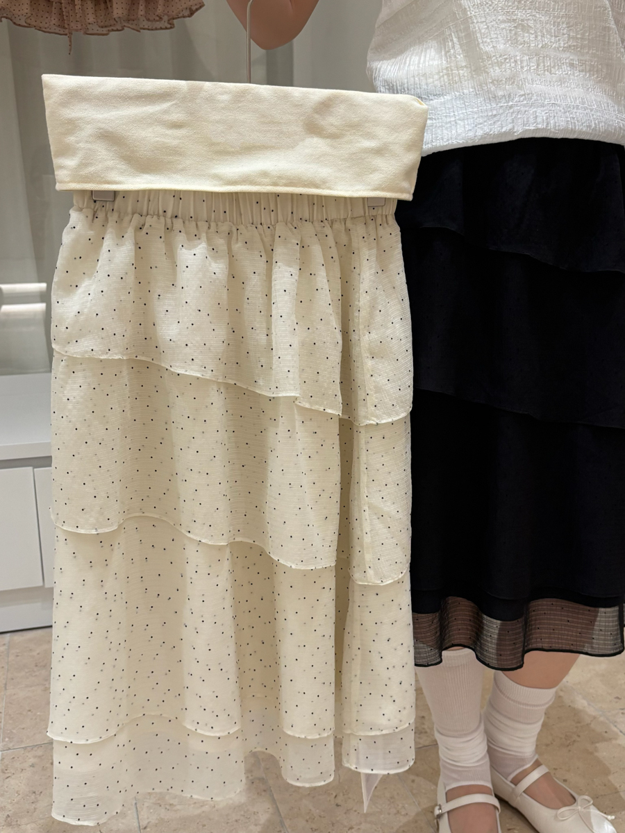 P8𝑙𝑎𝑑𝑦.小個子鬆緊腰點點蛋糕半裙(2色)