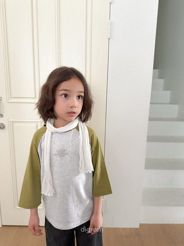 正韓夏Digreenkids 三色莫藍迪拼袖字母上衣