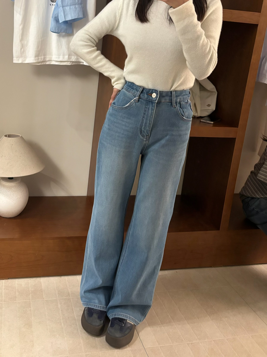 P5𝑙𝑎𝑑𝑦.四面彈直腿落地牛仔寬褲(S-L)