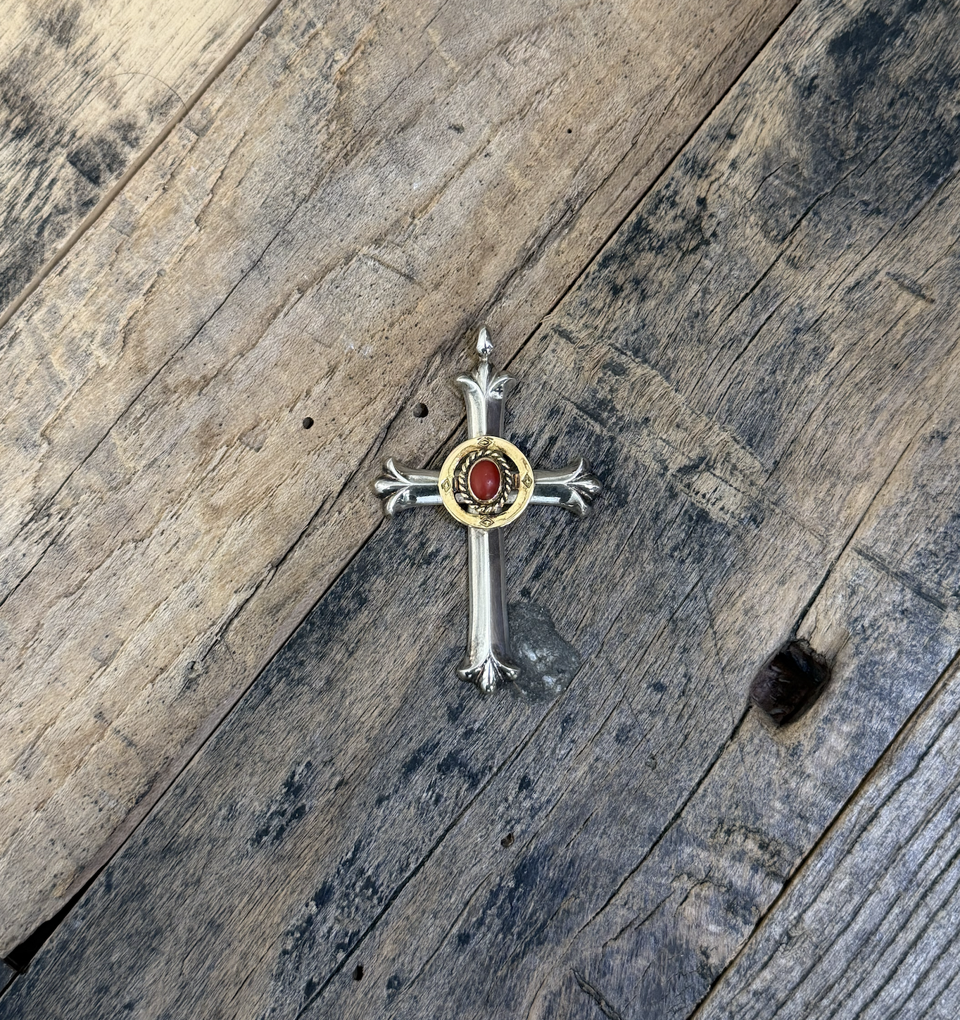 金繩舊版全金輪紅珊瑚十字架