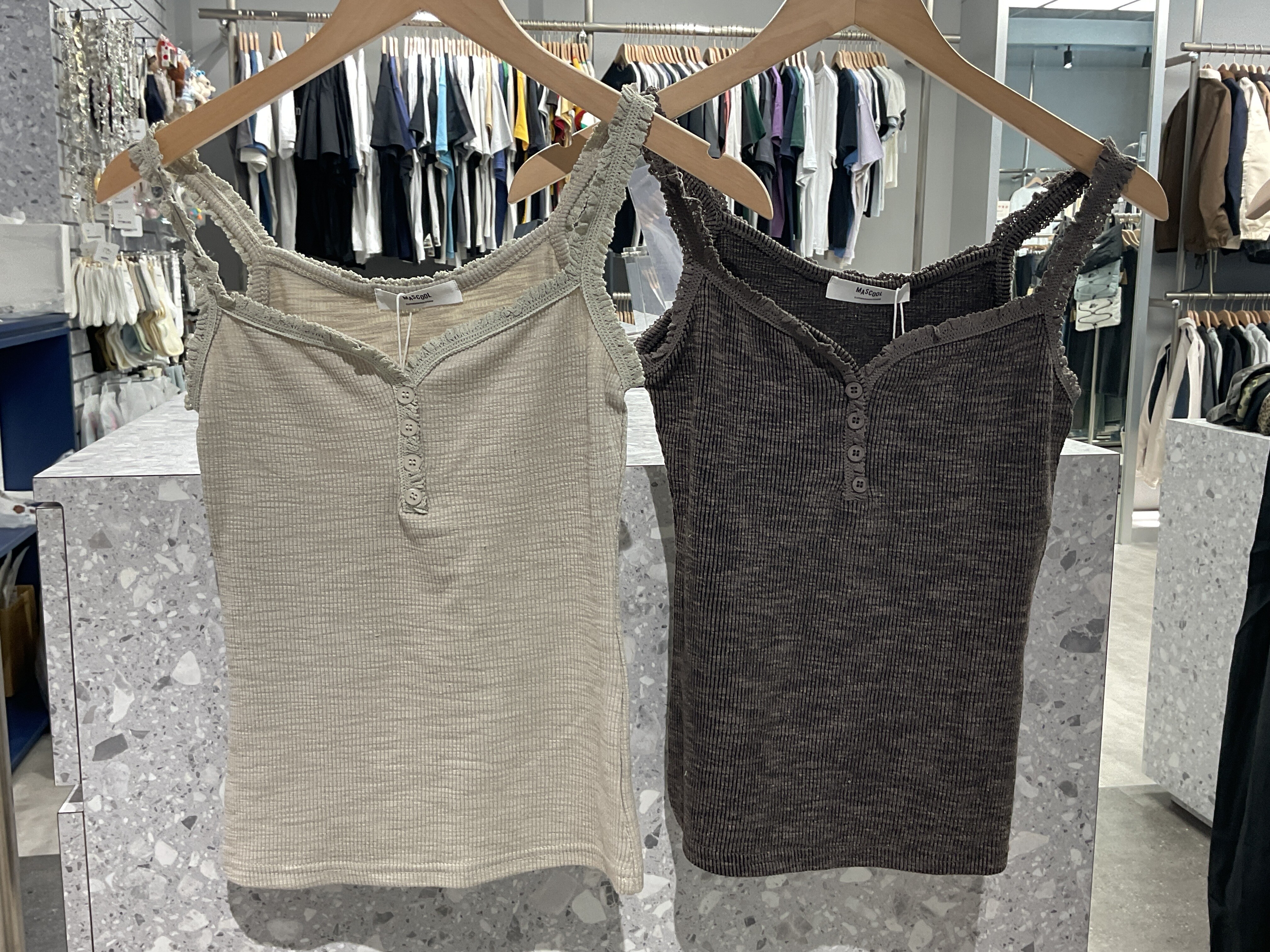 504157 細肩帶蕾絲背心