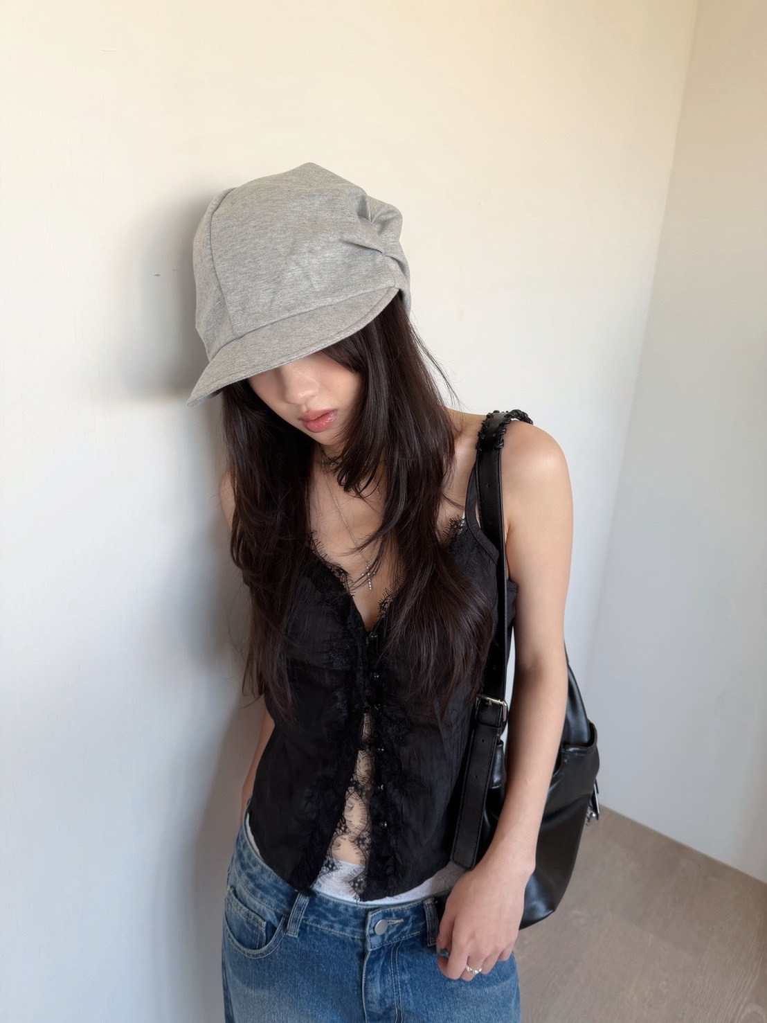 A19 Rose outfit 珍珠扣蕾絲背心