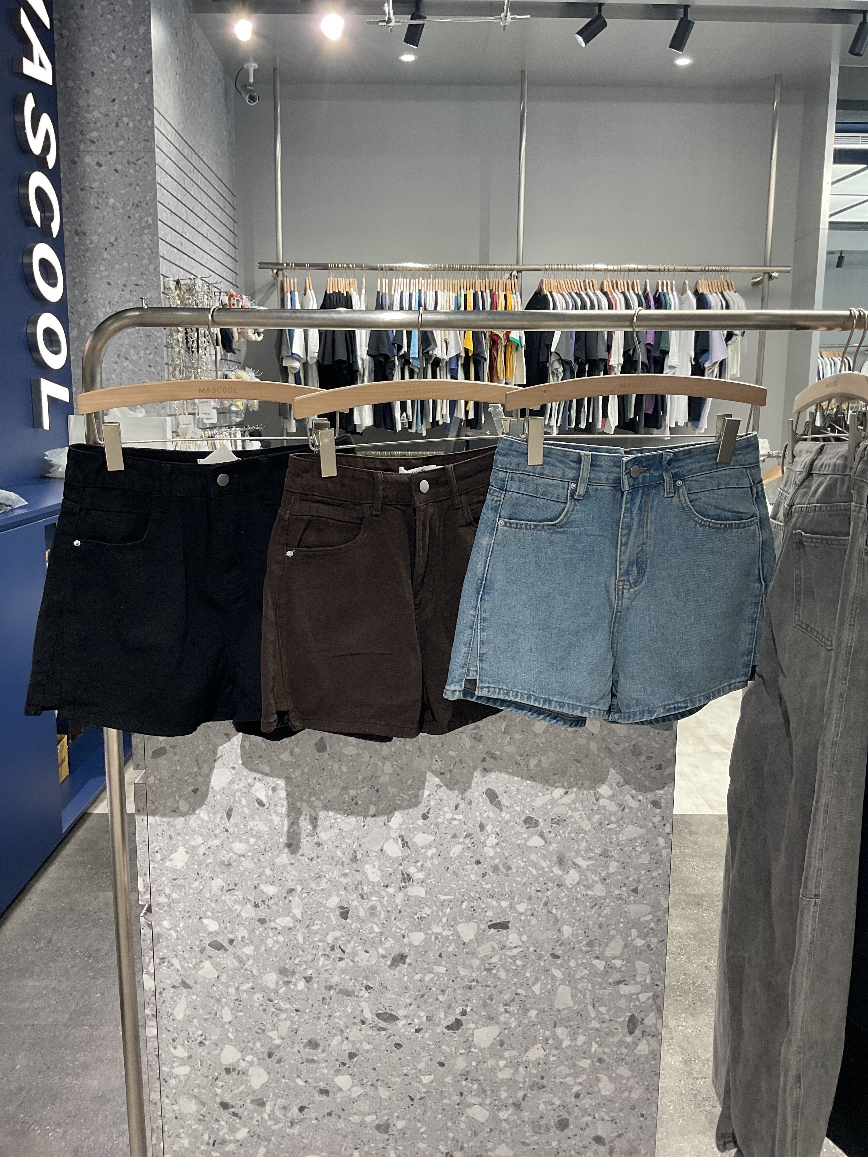 3521 女款牛仔短褲