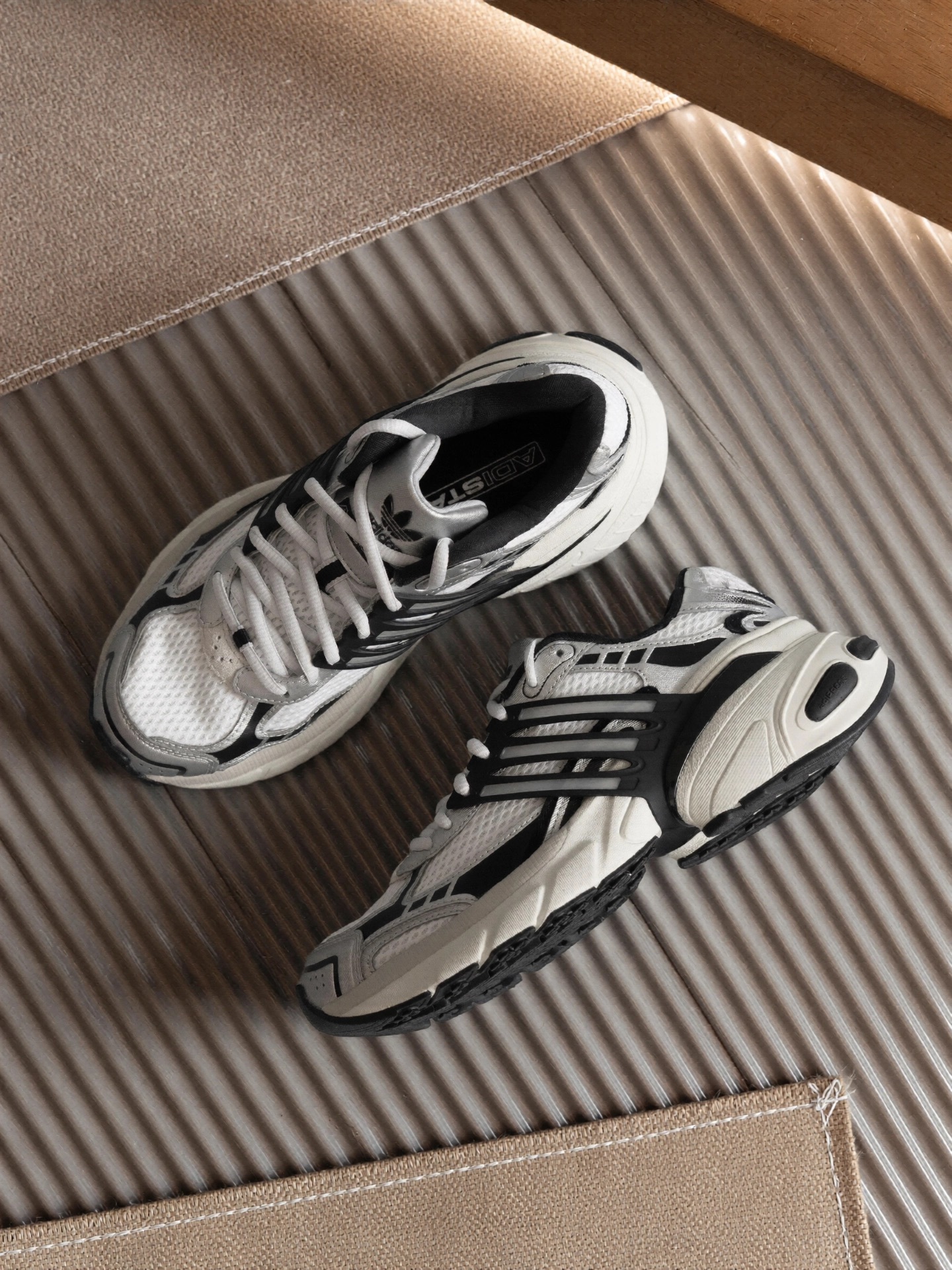 代購-Adidas Originals ADISTAR XLG 男女同款 銀黑 IH3381