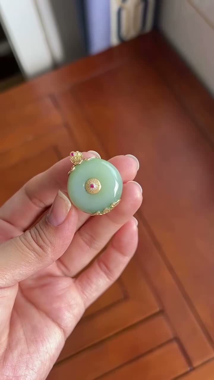 328723 和田玉碧玉粉青貓眼金鑲平安扣