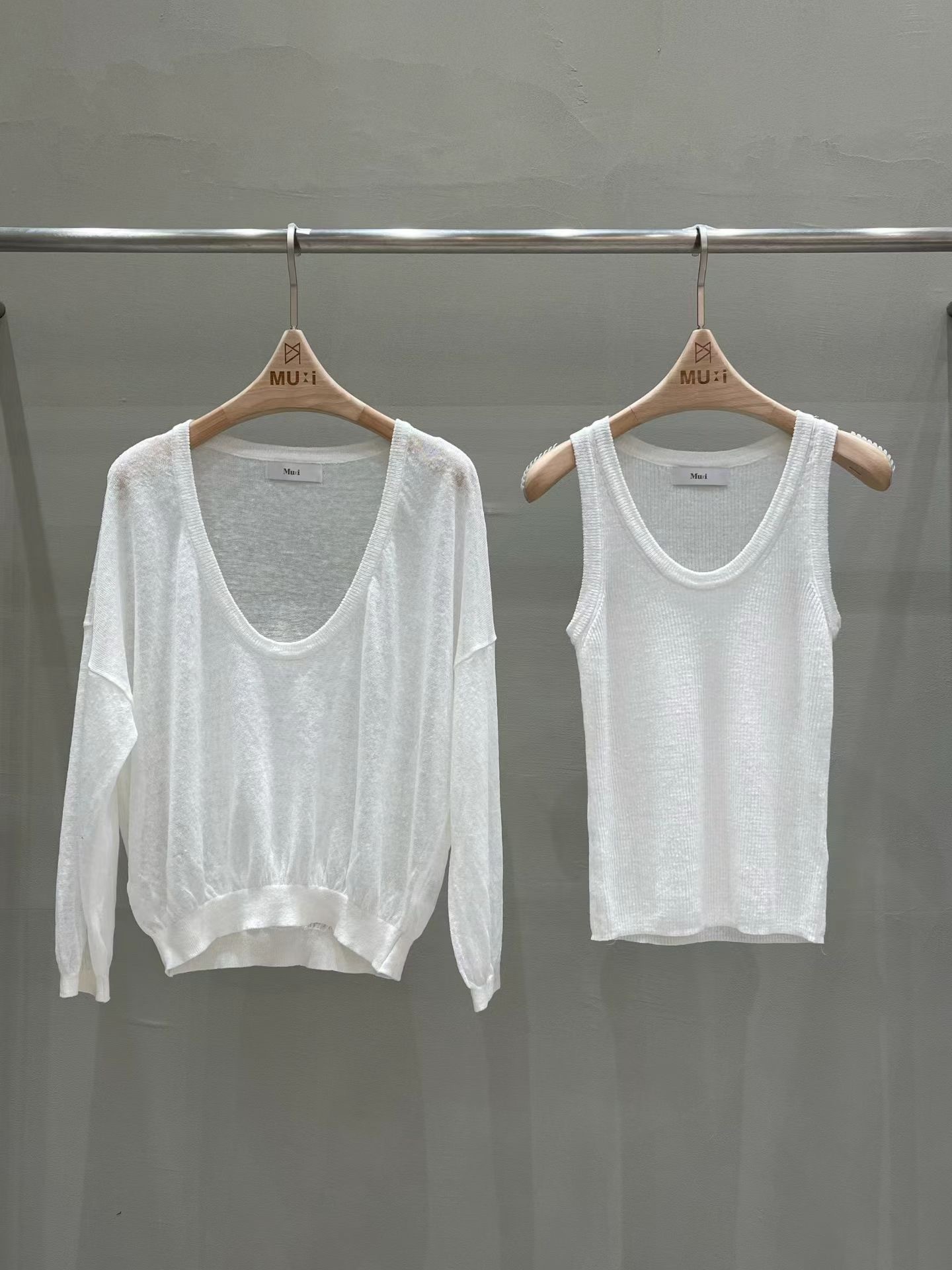 MU2611 [Set]Deep U-neck knit x Vest