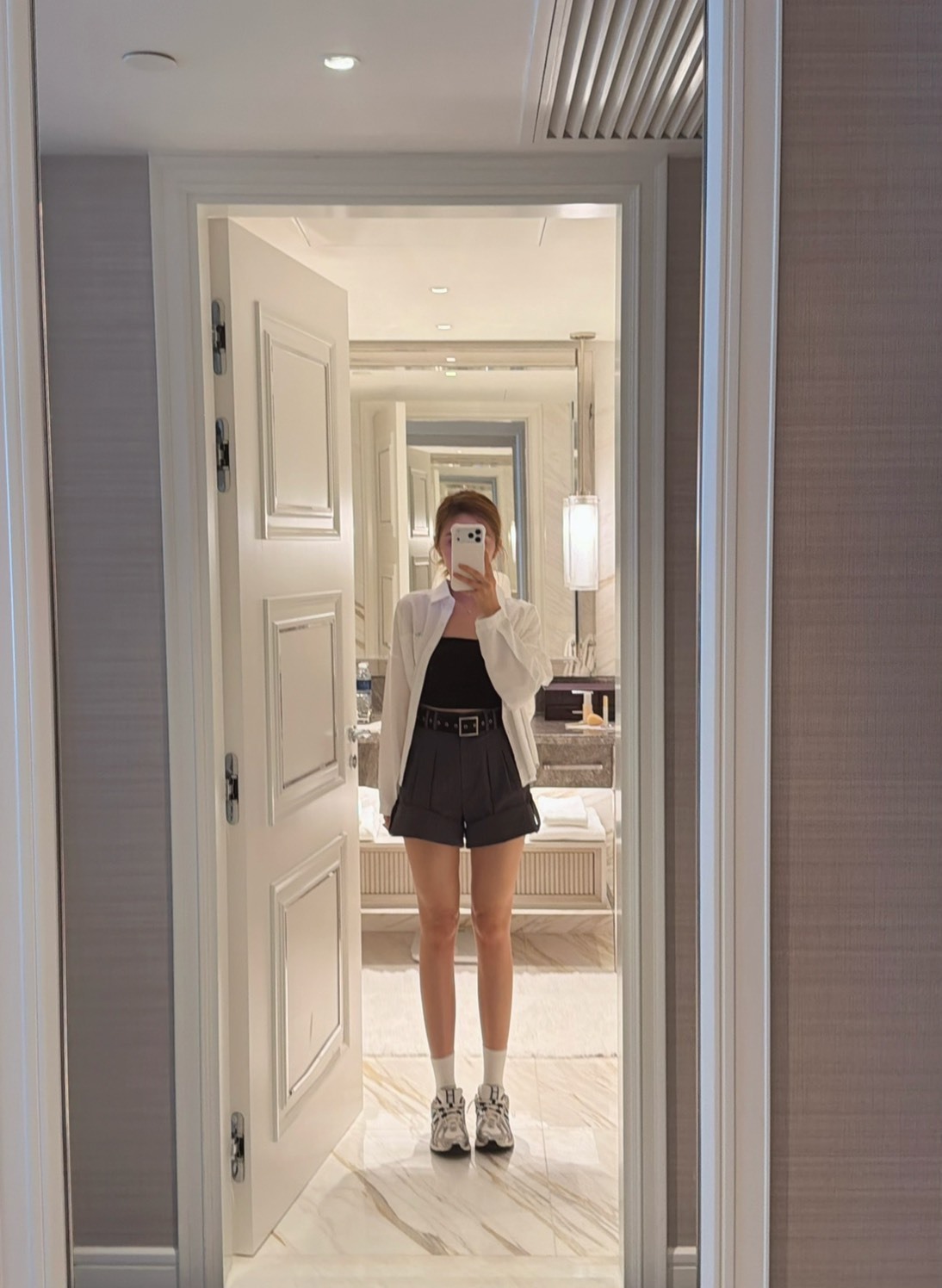 ［預購］🔥04.15春夏新品］♥️小編們的最愛］🇰🇷正韓高腰超顯瘦褲口反折涼感短褲（兩色/皮帶需另外購買）