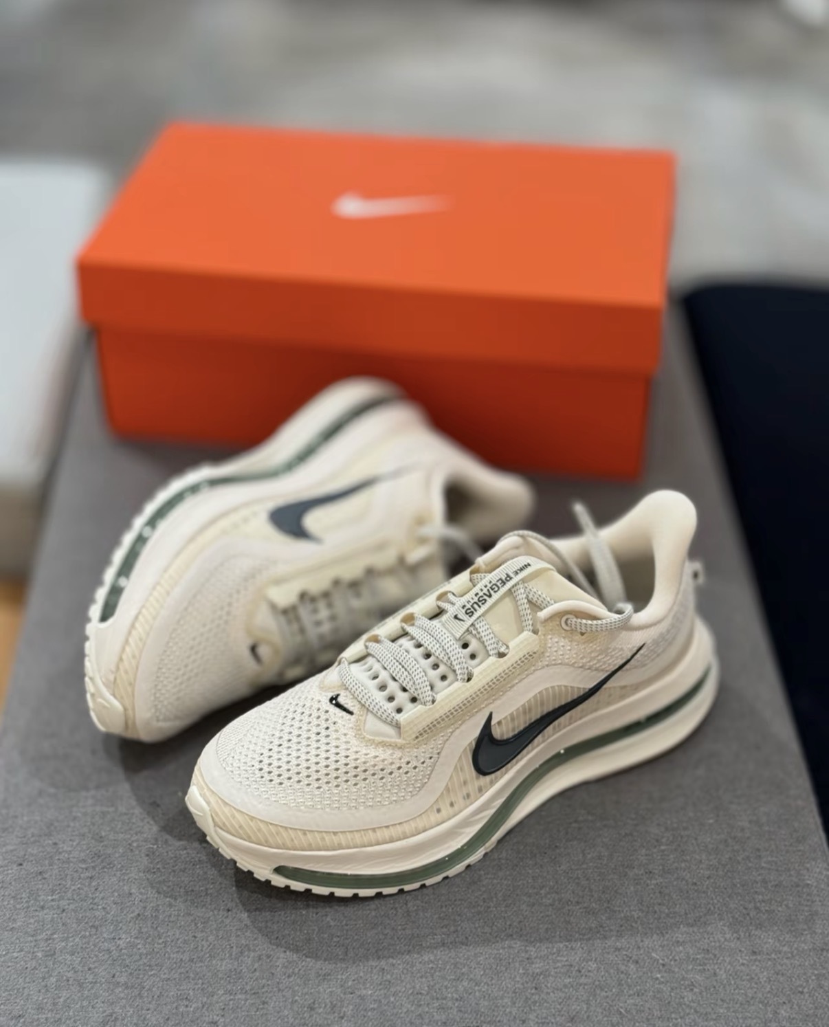 男鞋 NIKE PEGASUS PREMIUM 米綠 氣墊 緩震 輕盈 運動鞋【HQ2592-106】