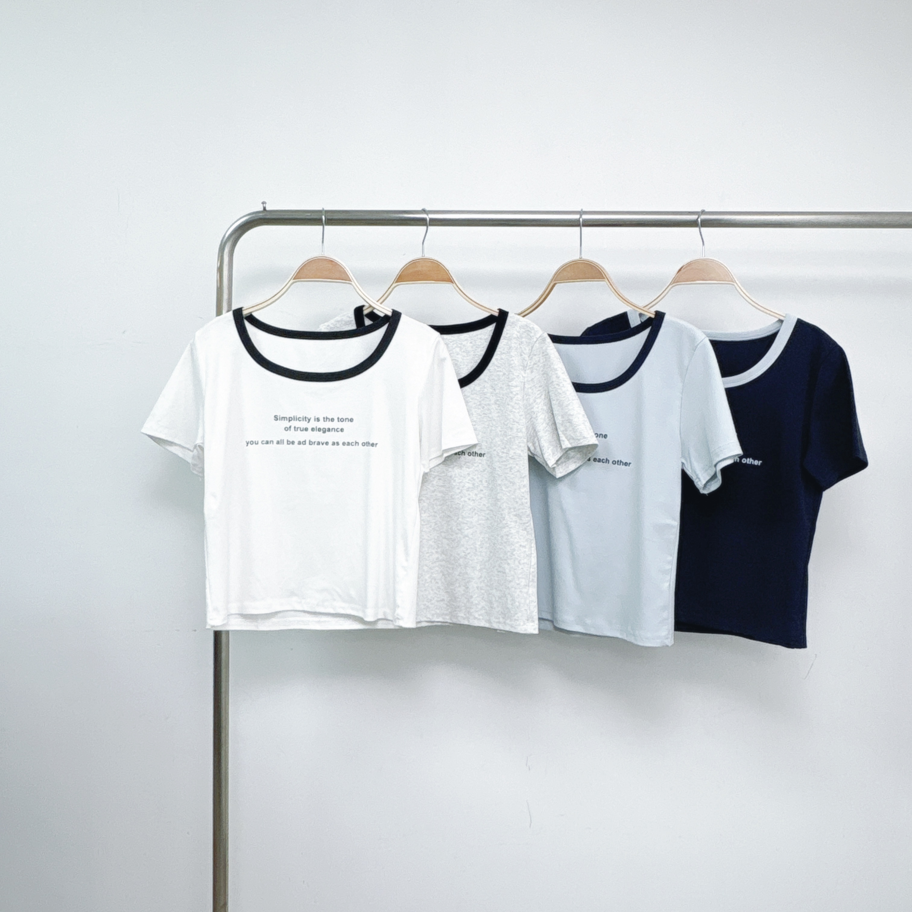 ⭐️⭐️【預訂】拼色U領小印字短款彈棉TEE (T80-T83)