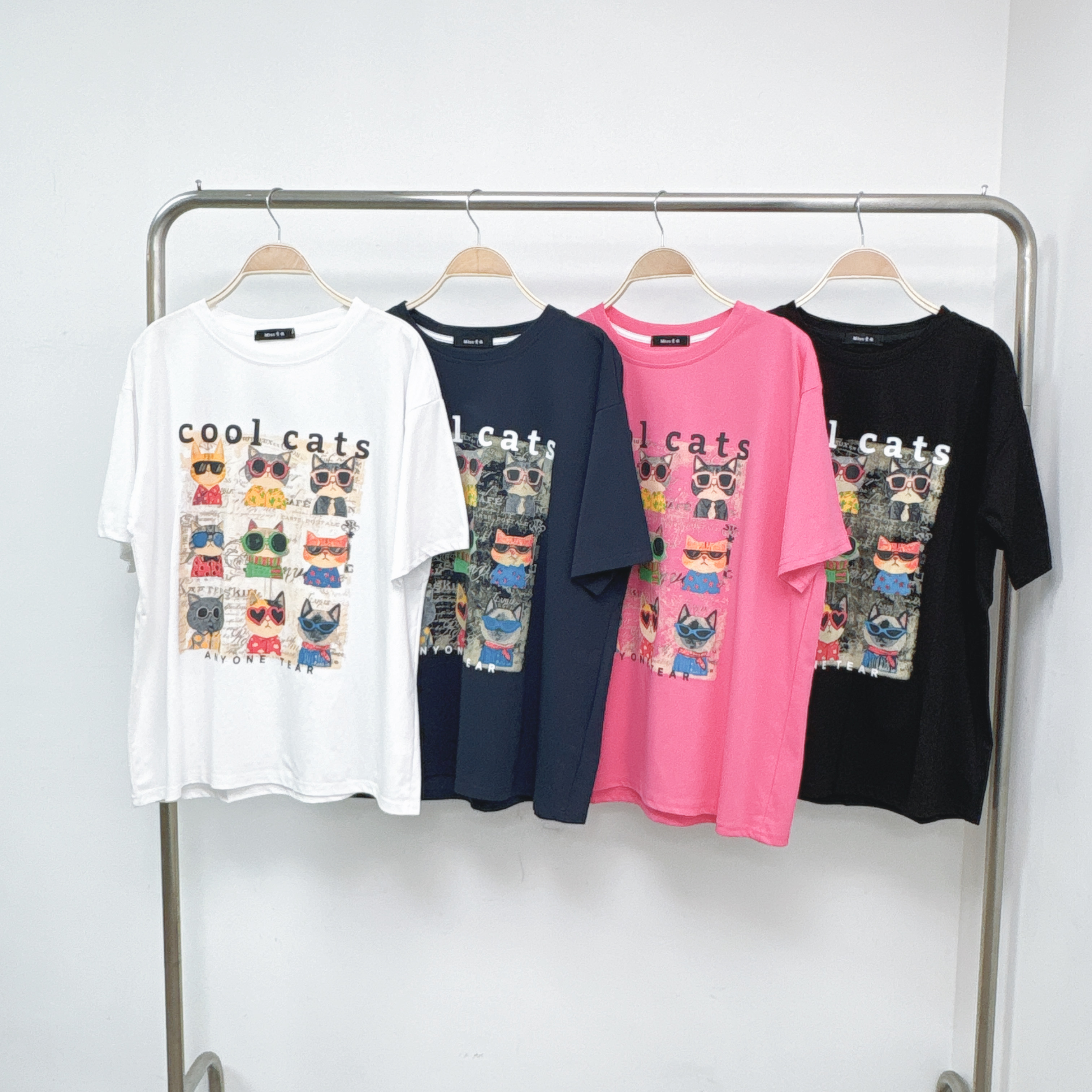 【預訂】前後燙圖9格黑超貓貓做舊棉TEE (T76-T79)