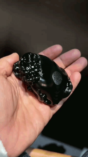 328732 和田玉籽料黑羊脂玩件