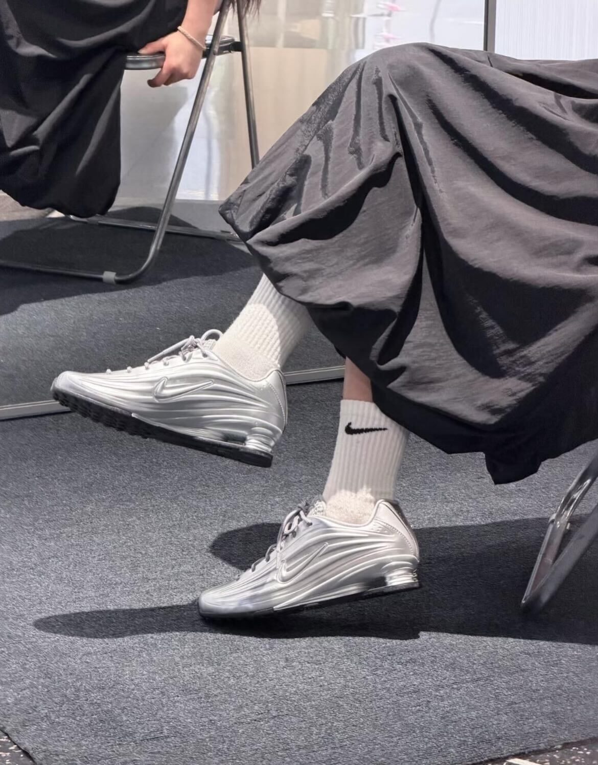 Nike Shox Z 日本新款 太空銀 銀色 金屬銀 流線型 復古 彈簧 薄底鞋 IO7843-002