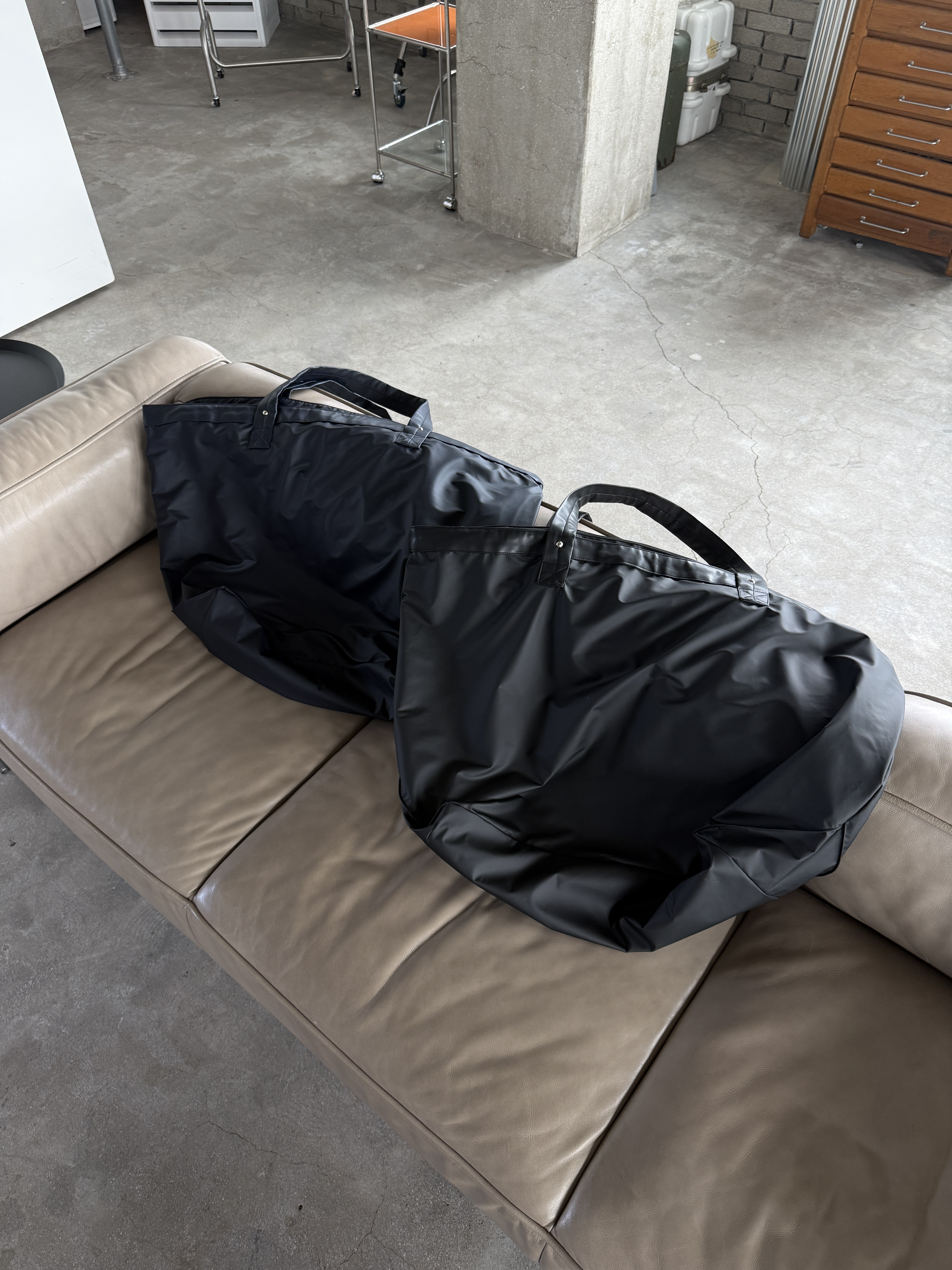 霧感皮革 特大號斜肩包