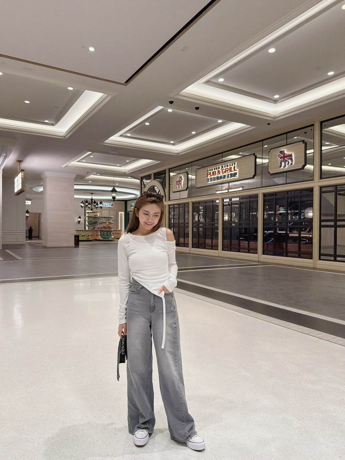 ［預購］🔥04.15春夏新品］💥闆娘穿去鄧紫棋演唱會］🇰🇷正韓超美挖肩透氣棉假兩件上衣（兩色)