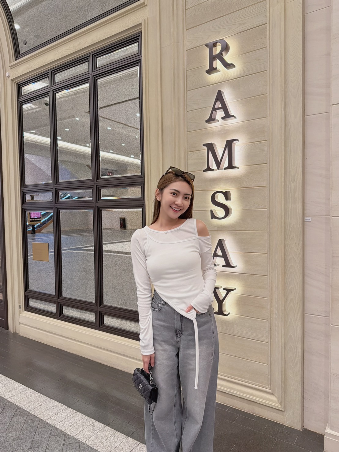 ［預購］🔥04.15春夏新品］💥闆娘穿去鄧紫棋演唱會］🇰🇷正韓超美挖肩透氣棉假兩件上衣（兩色)