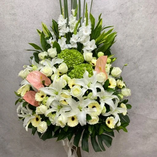 W - Condolences and Remembrance - In Memory of SYM_90012