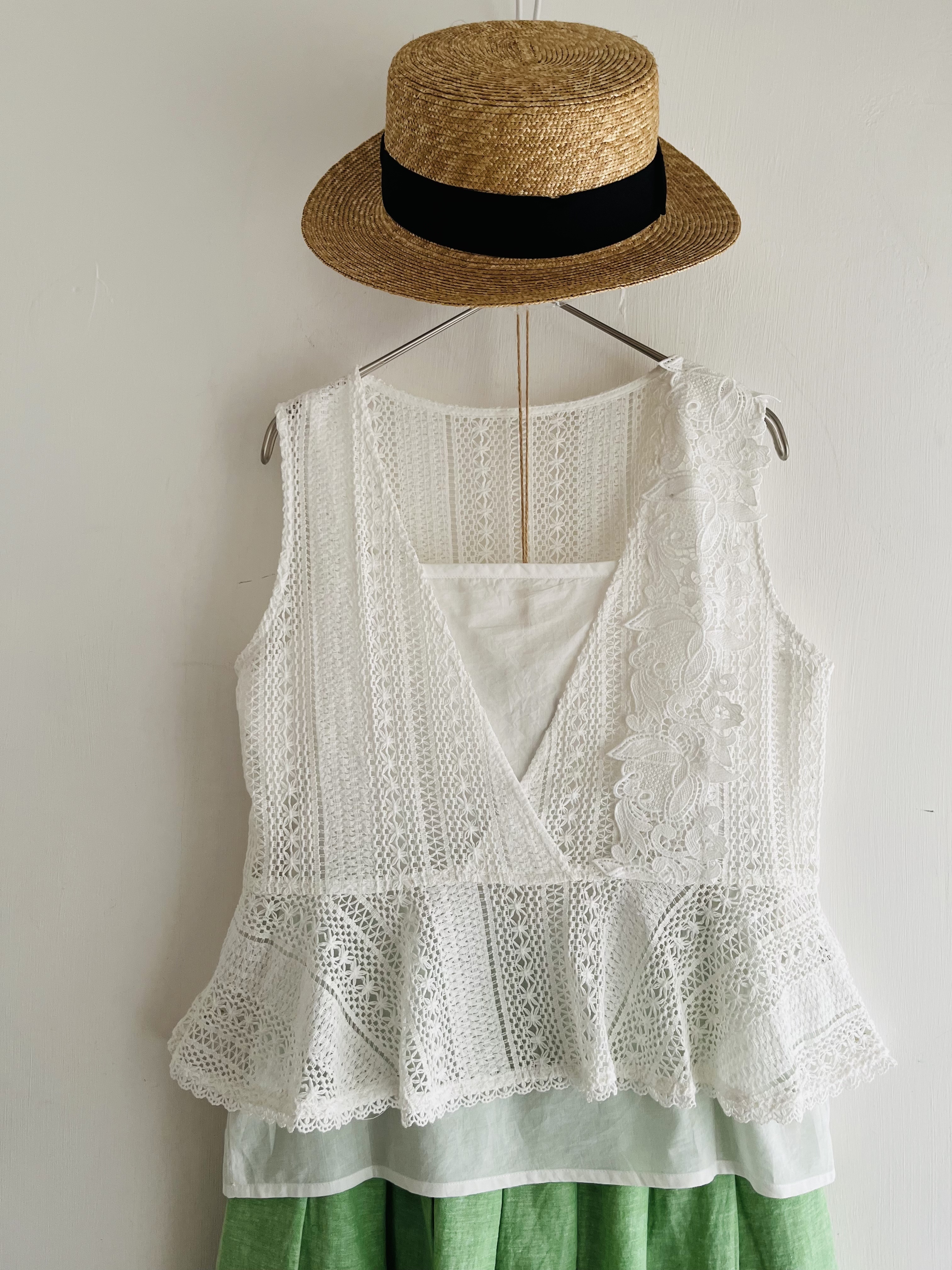 Rose & Ros白色刺繡鈎花背心