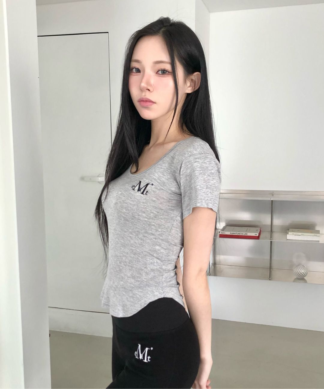 #預購 🇰🇷韓國26春夏 MUCENT U領短版短袖 5色 M04