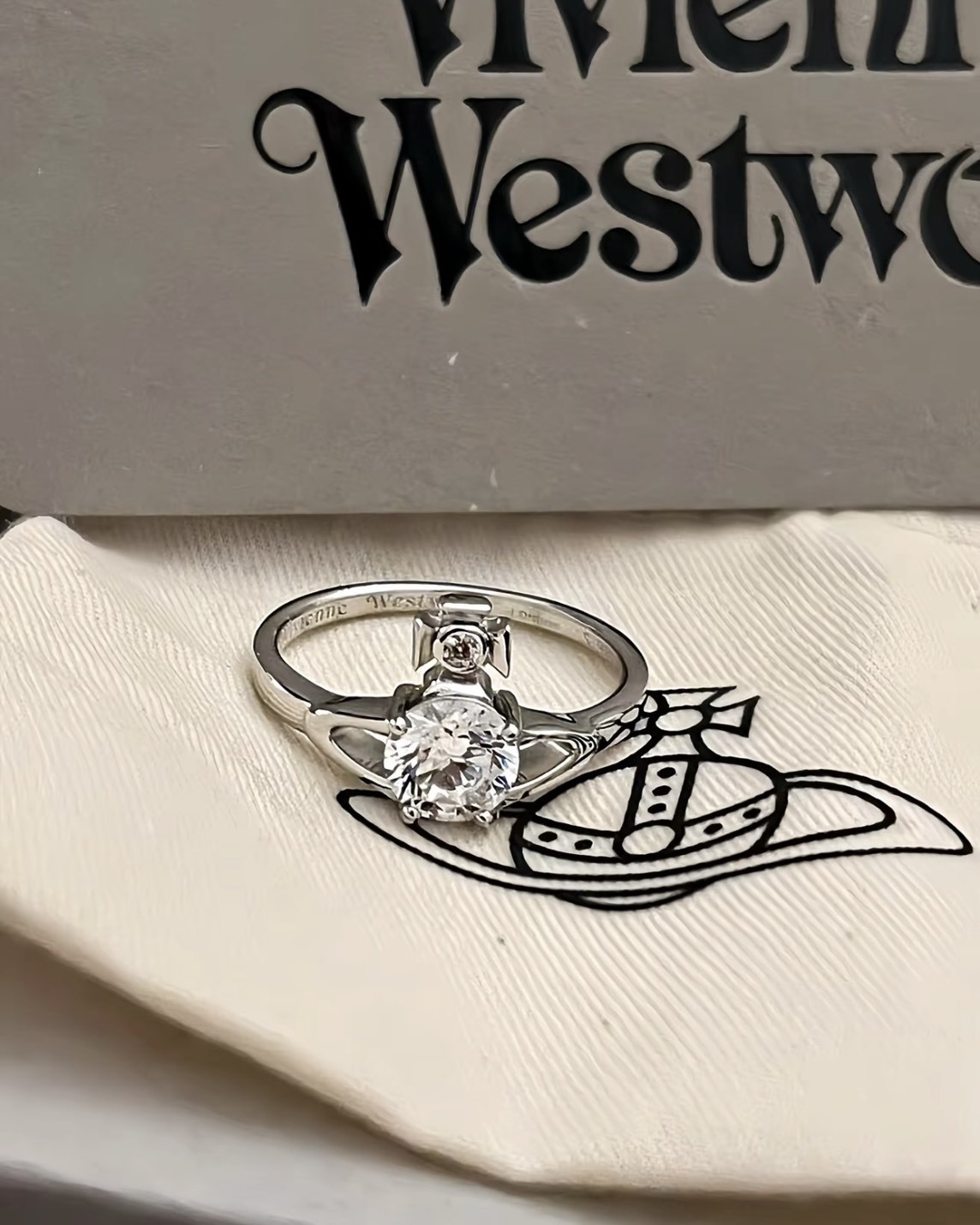 Vivienne Westwood Reina Petite Ring 水鑽 小土星 戒指 銀色