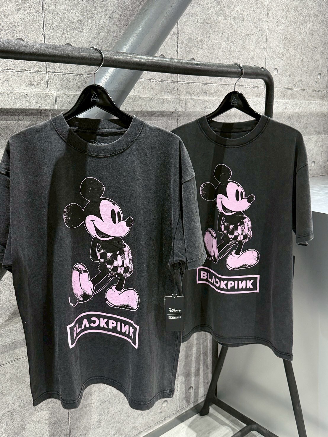 BLACKPINK x 迪士尼 Disney COMPLEXCON 展場限定 聯名款 水洗黑粉米奇短袖 T