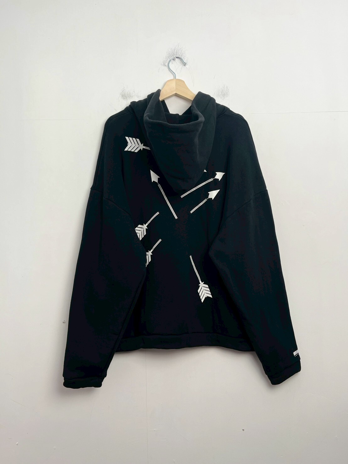 CODY SANDERSON Big Ball Chain Hoodie SIZE L