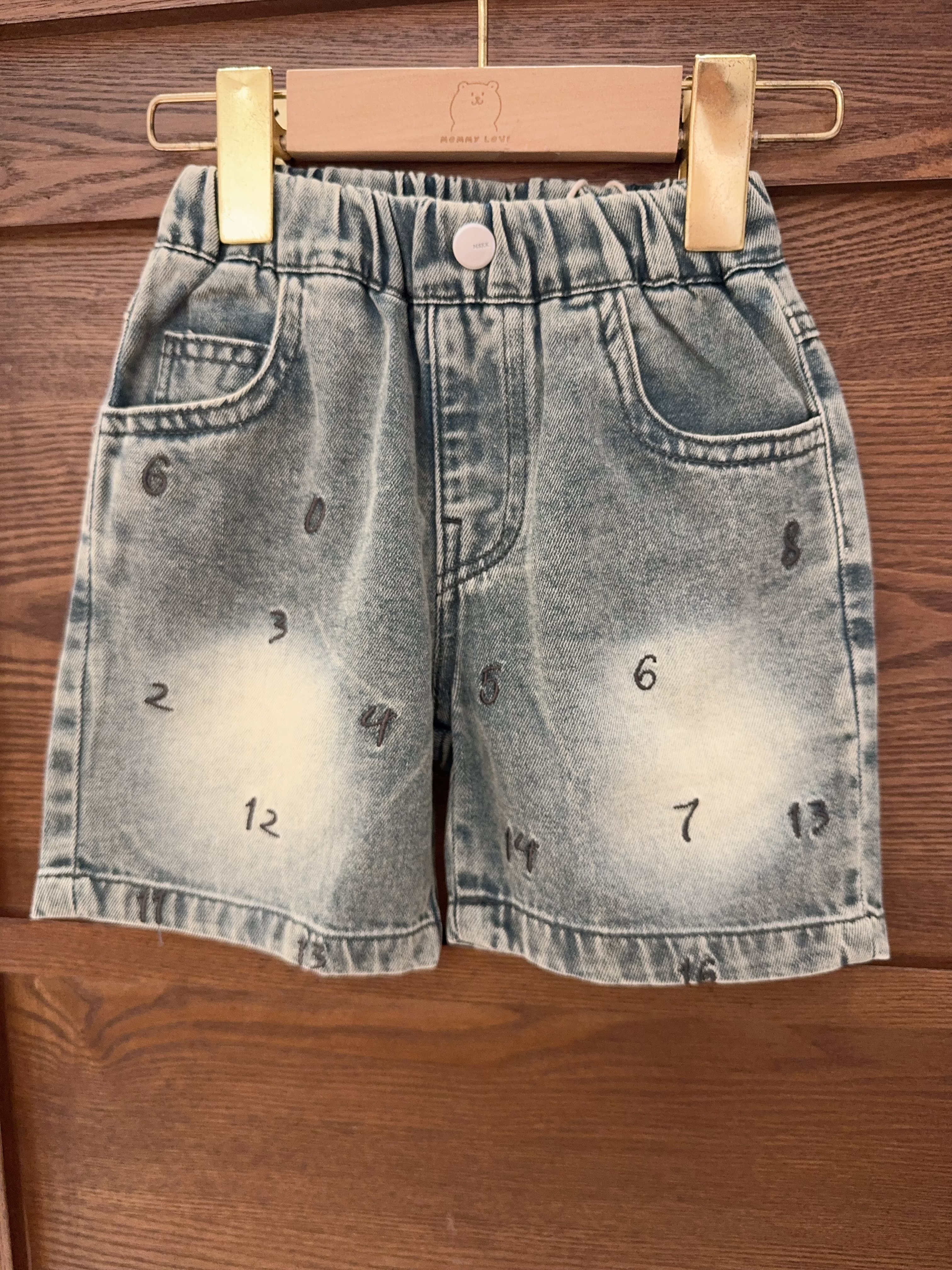 A168 韓國家 刺繡數字牛仔短褲