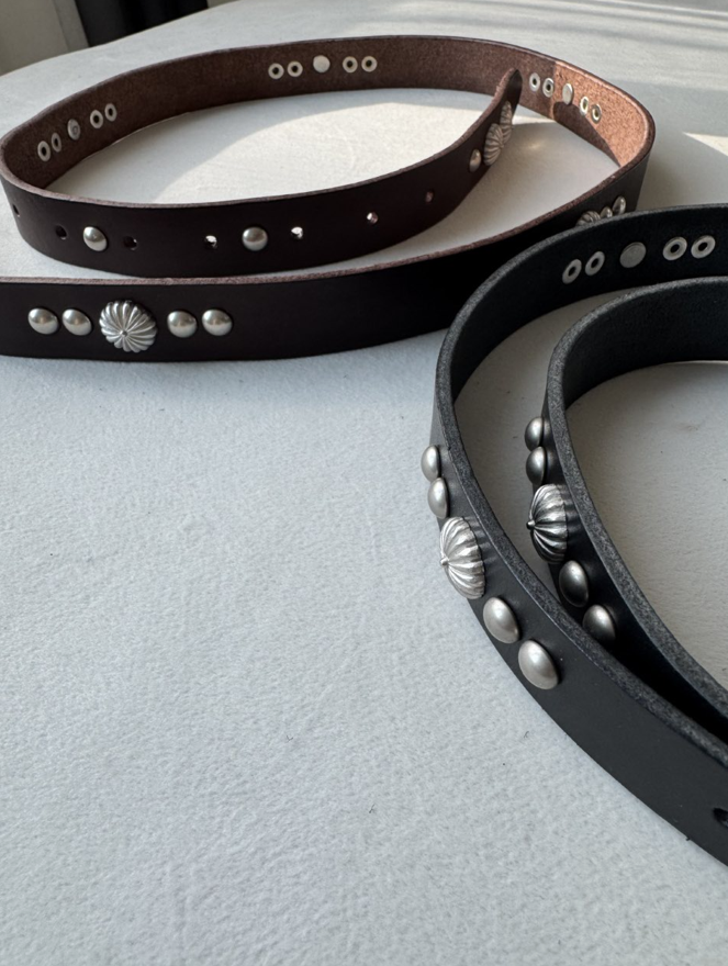 窩釘牛皮belt(黑-啡)