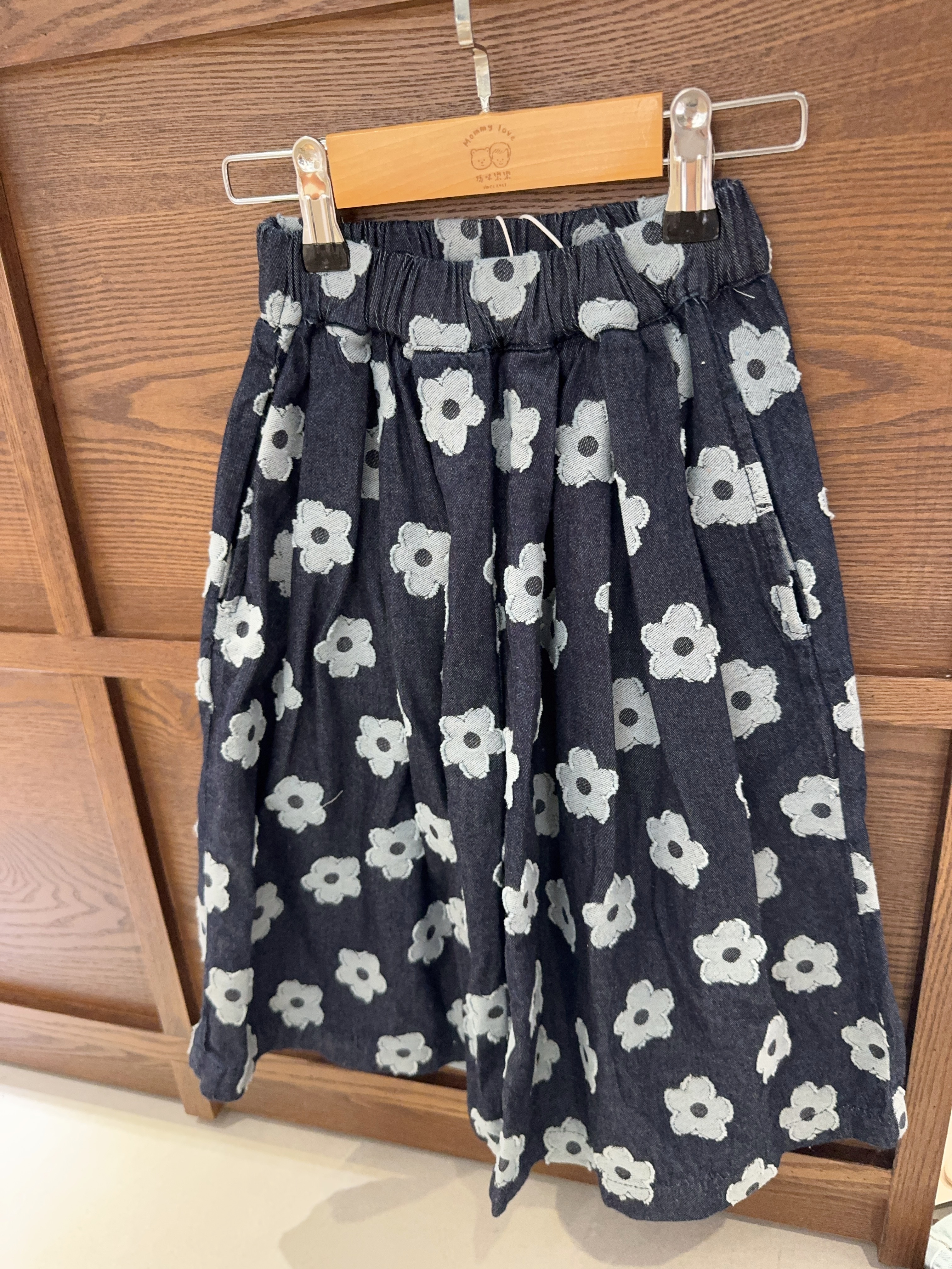 AC04 滿版花朵寬褲