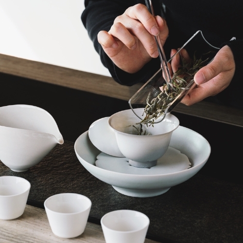 白茶飲用注意事項｜瑜茶舍