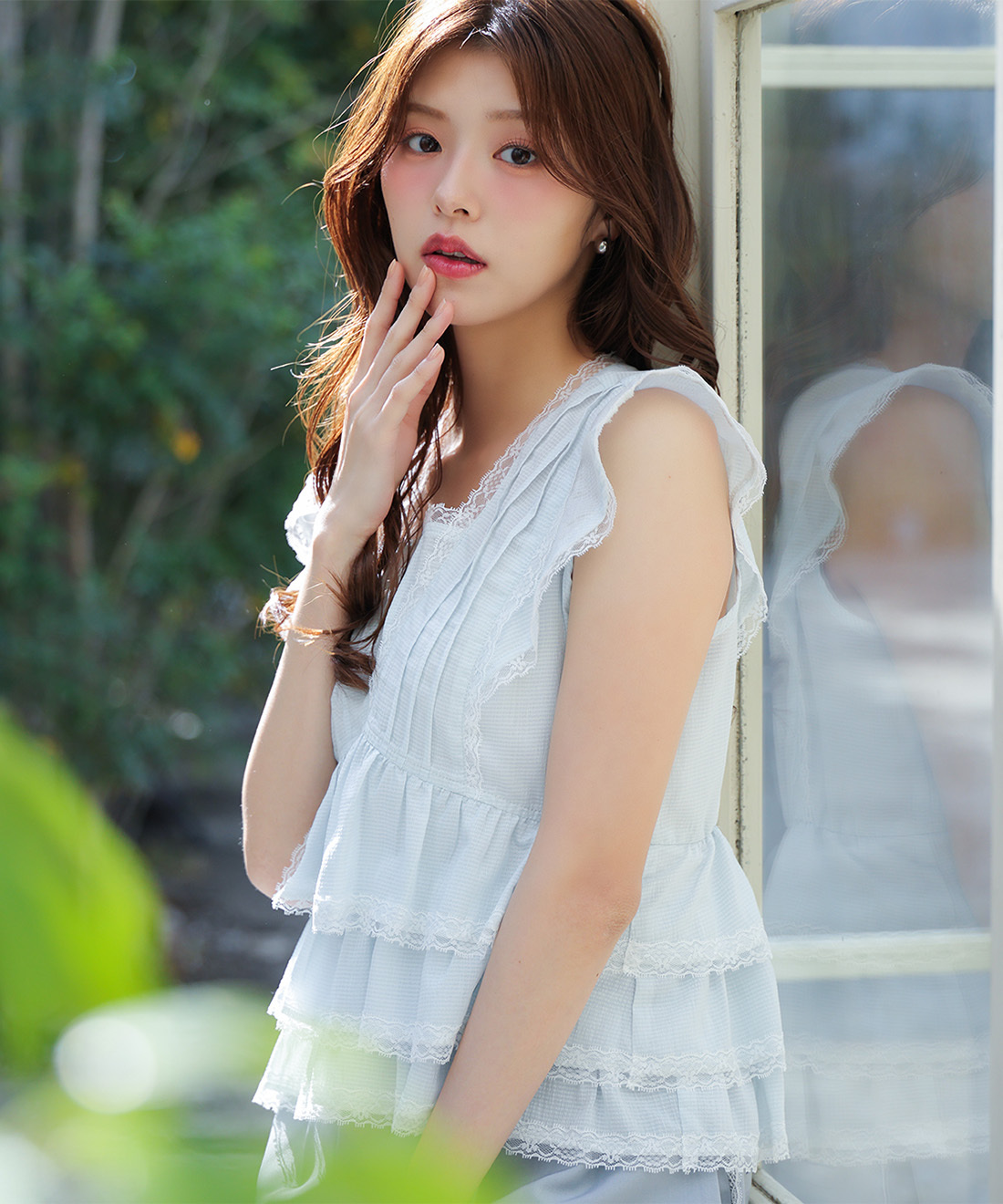 [預購] LILLIAN CARAT 蕾絲滾邊層次感上衣