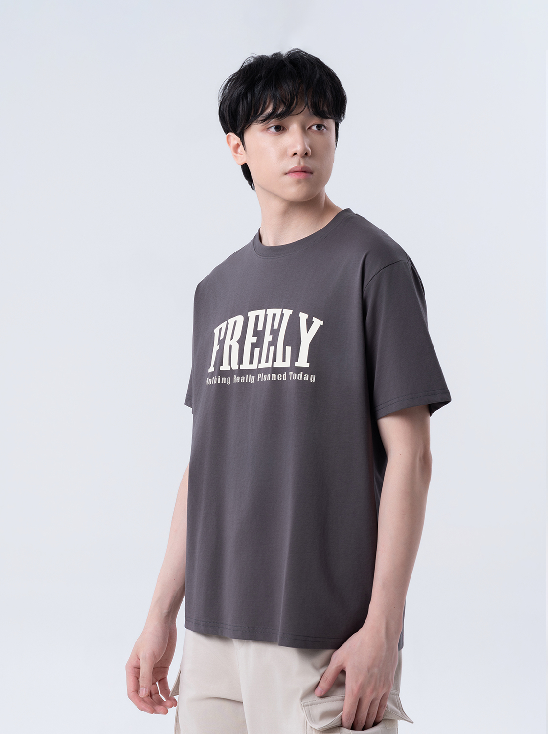 休閒日常字母印花TEE