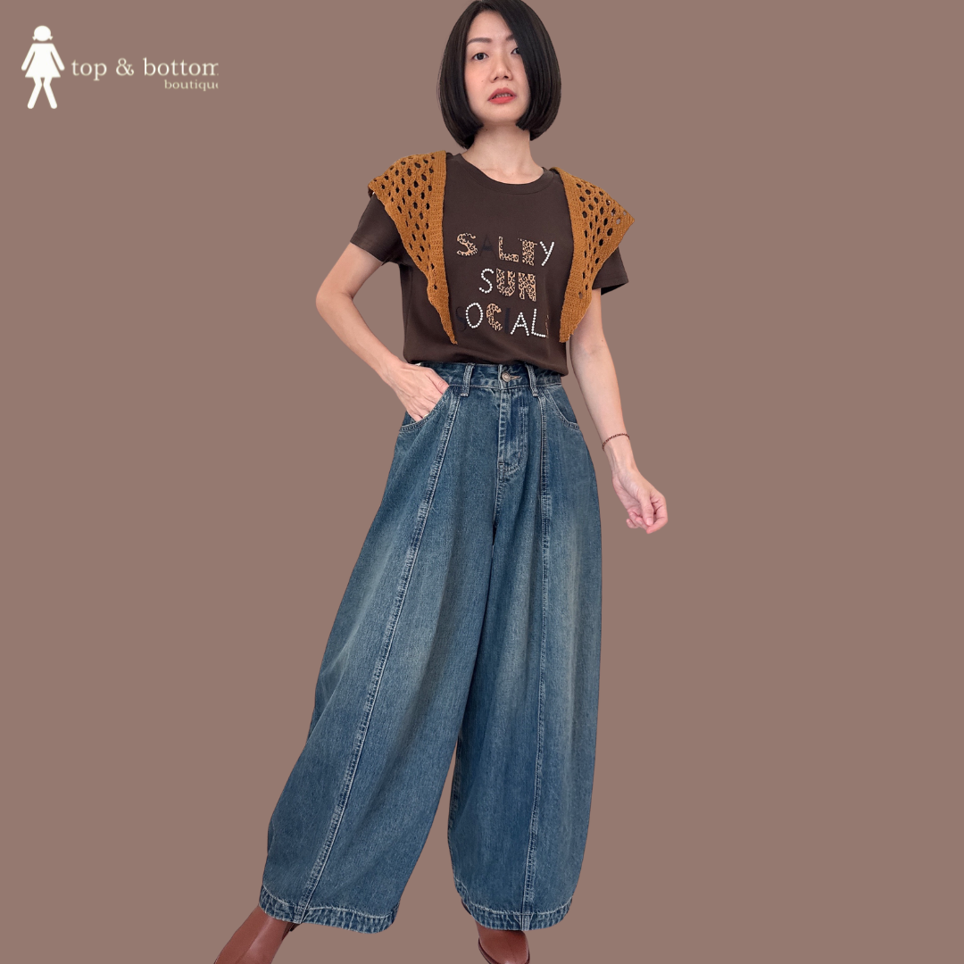 LEOPARD WORDING TEE WITH KNIT SCARF