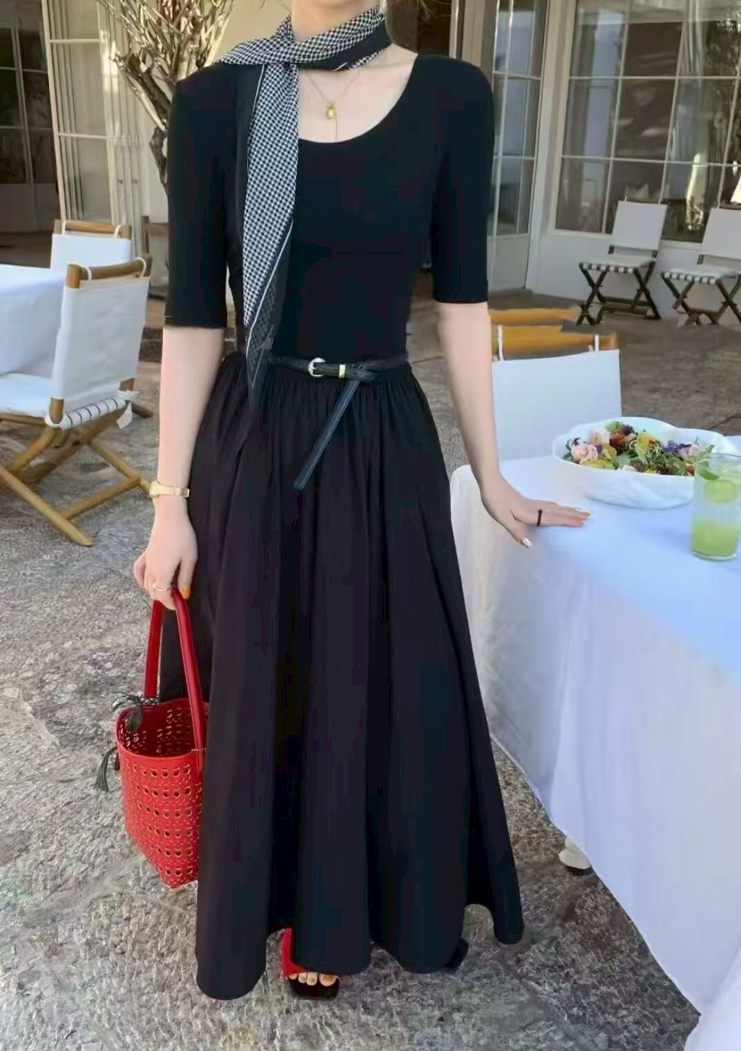 DRESS