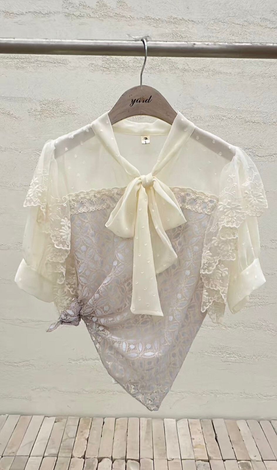 Y35 胸43 長22 $379 (一口價)