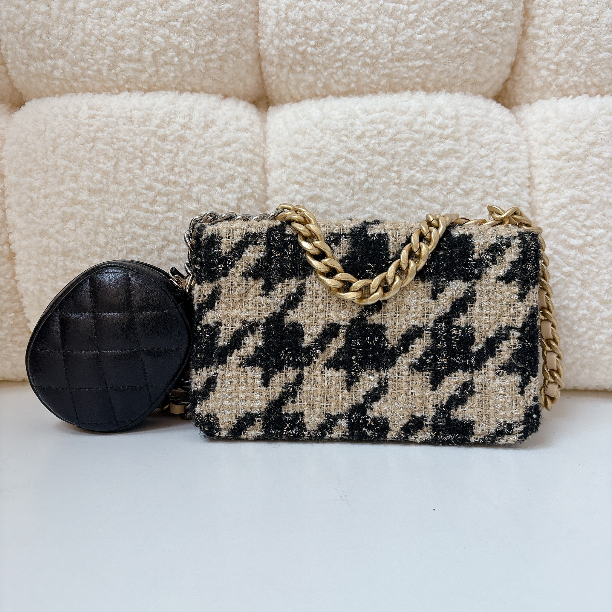 Chanel 19 WOC - Beige / GHW