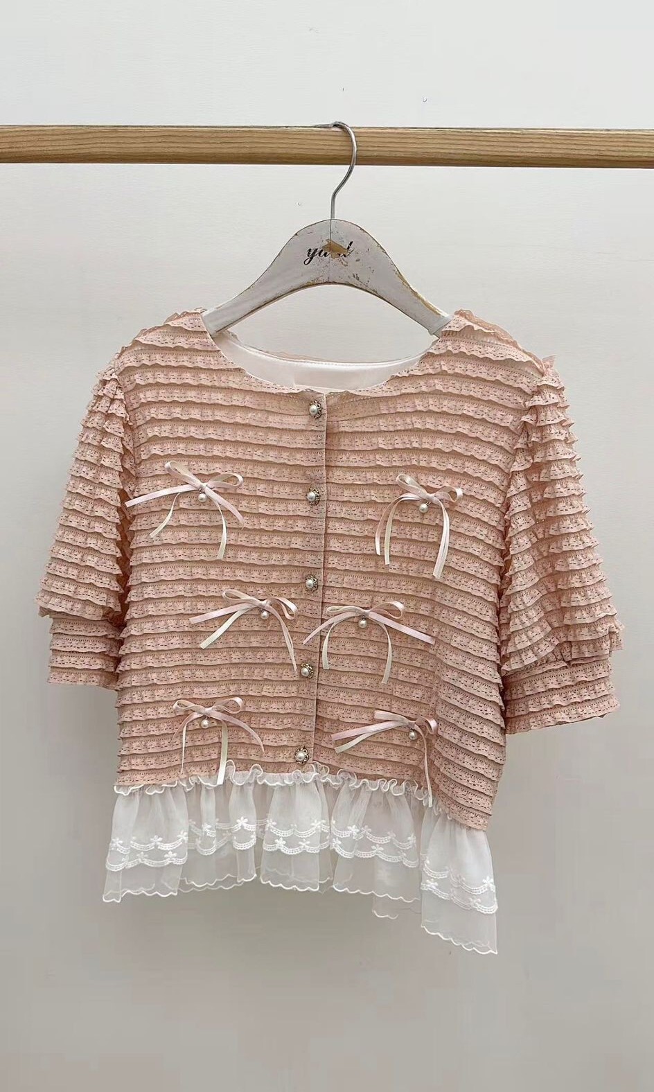 Y37 胸42 長20 $409 (一口價)