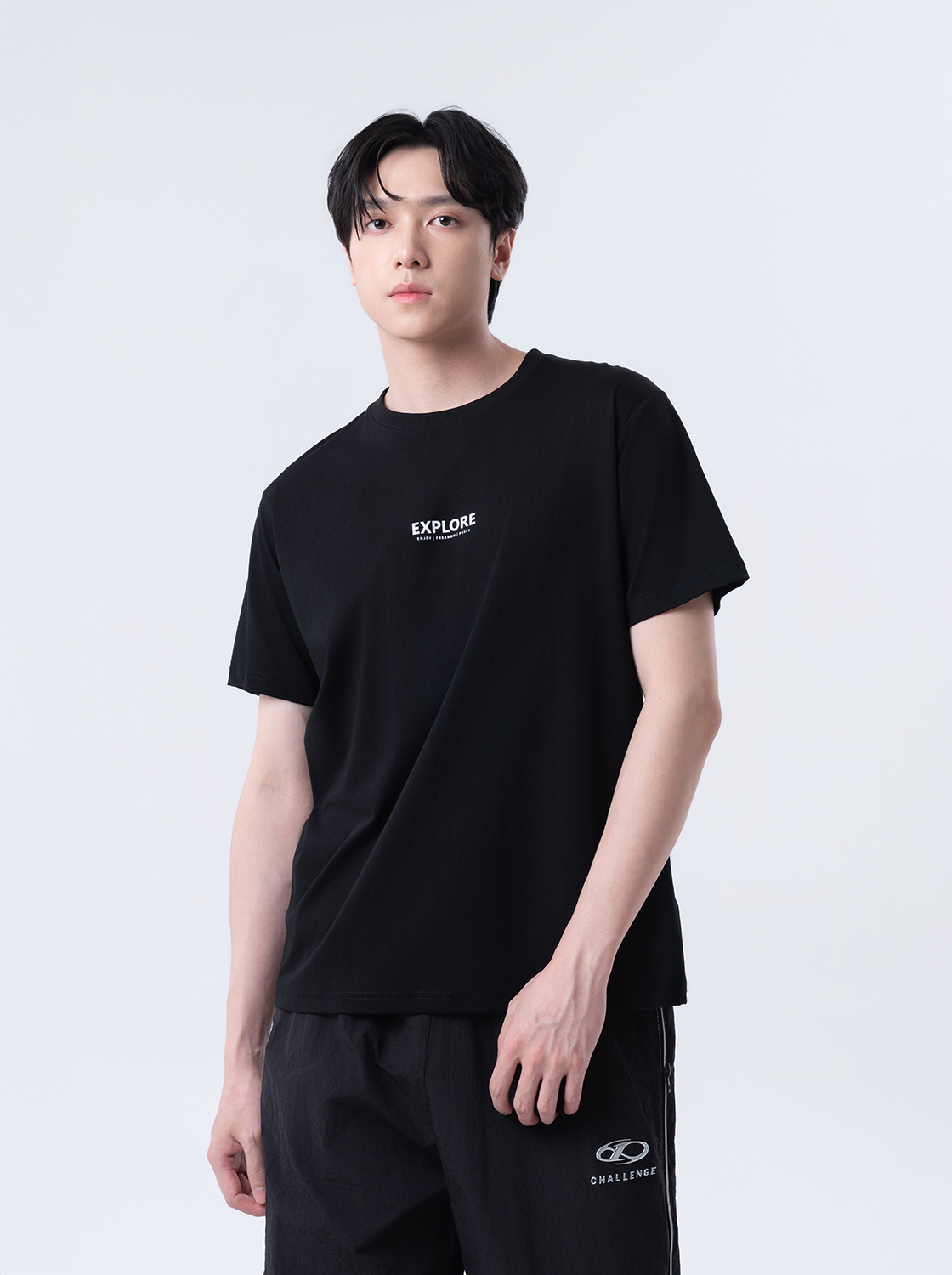 單色地圖印花TEE