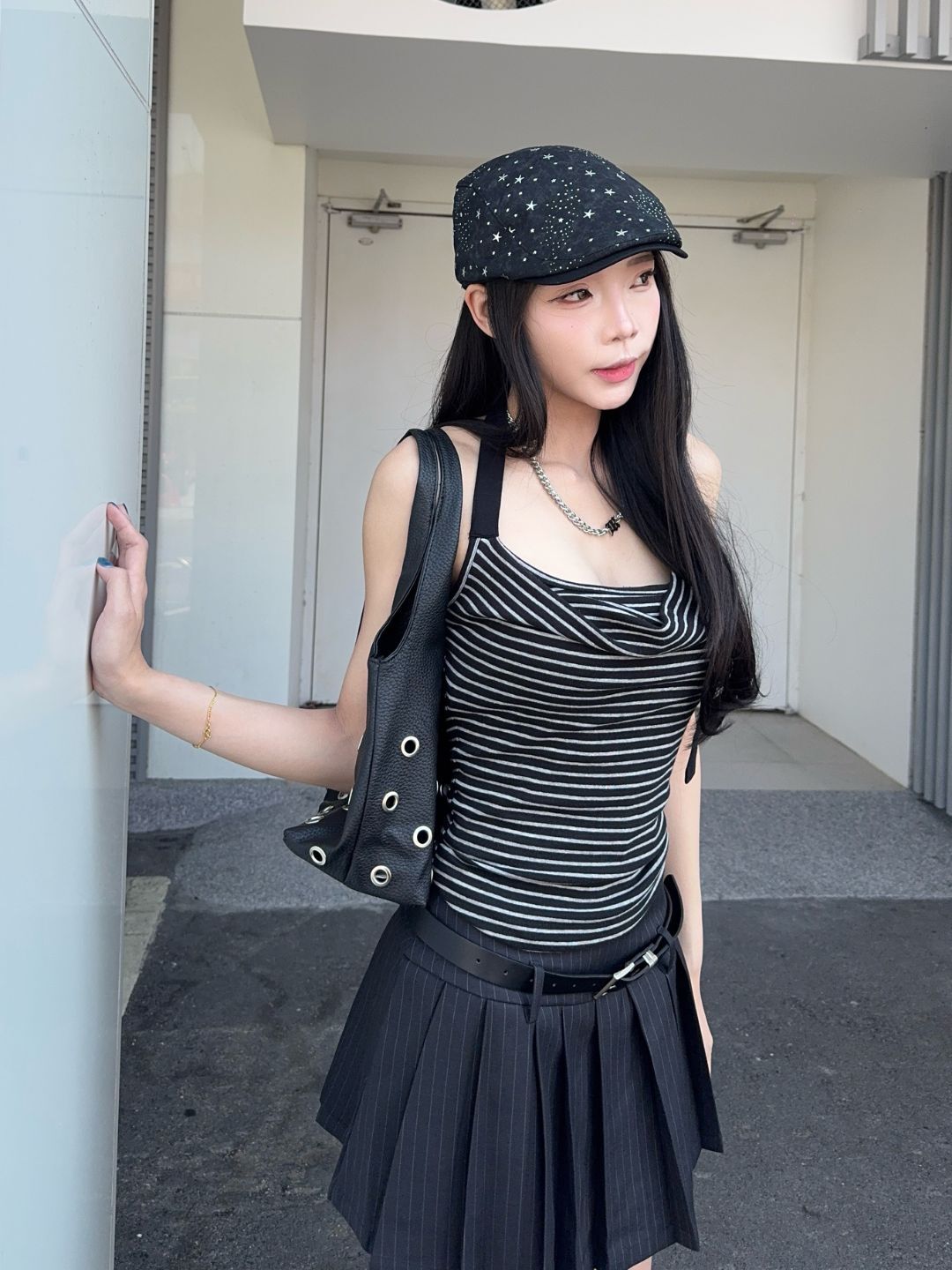 私藏款條紋掛脖銀扣上衣