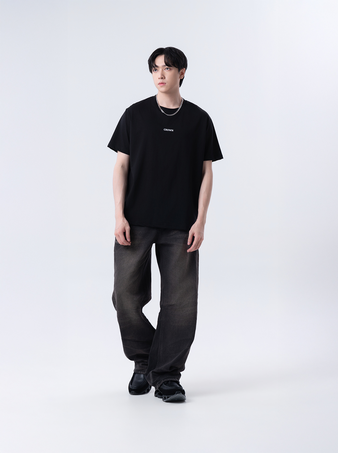 質感銀色印花TEE