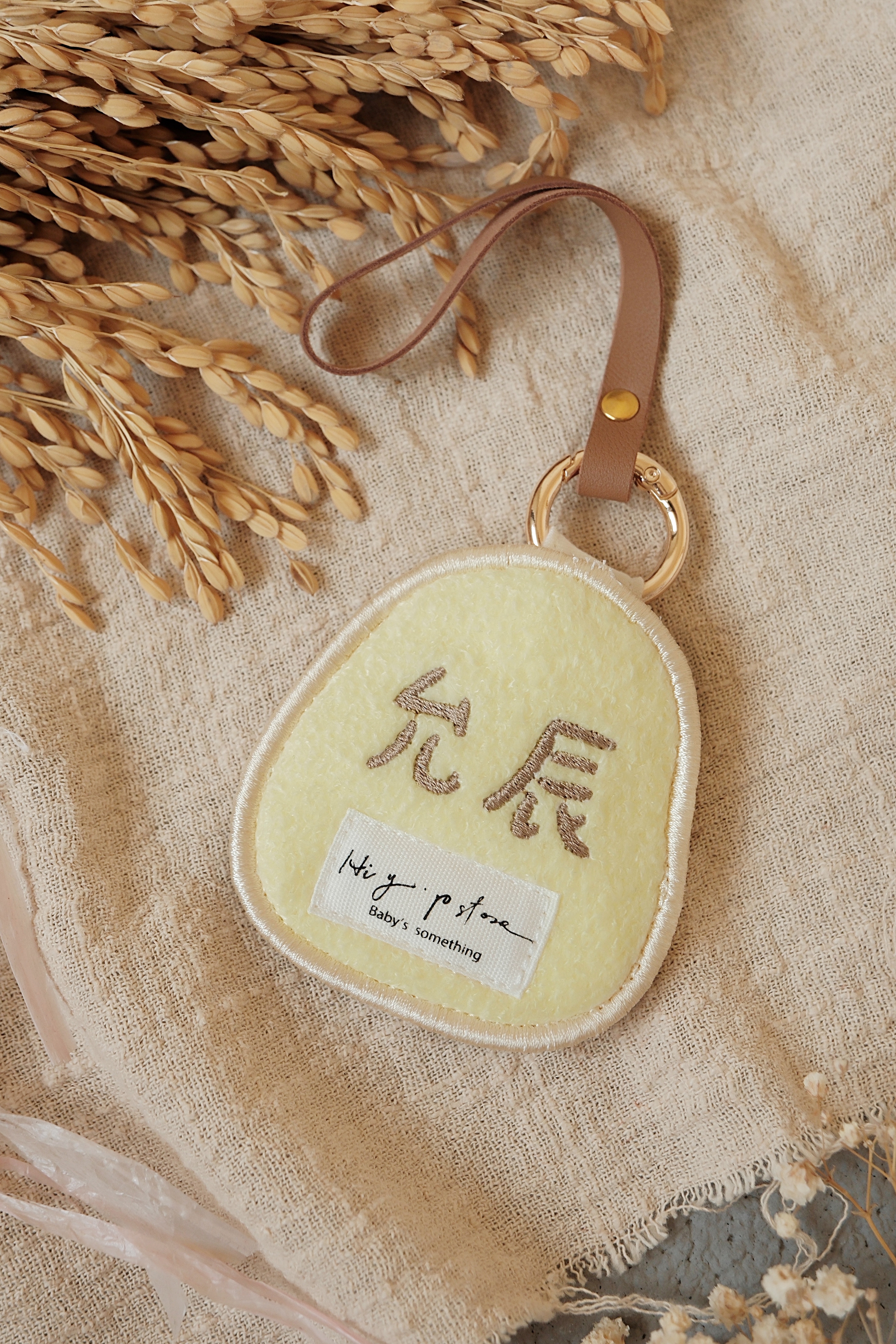 Hi Y.P store-刺繡萬用皮飾-獨家設計-達摩 ( 黃 )