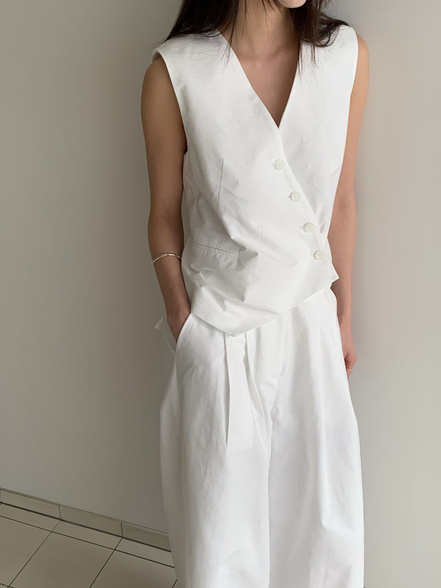 VV2605 Linen Slant Waistcoat