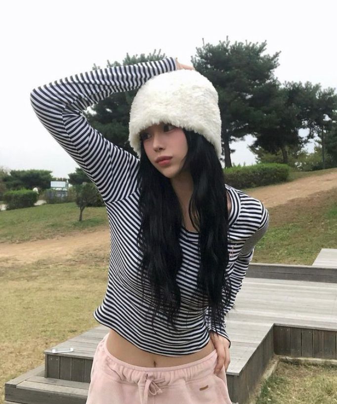 #預購 🇰🇷韓國26春夏 MUCENT V領條紋長袖 2色 M27