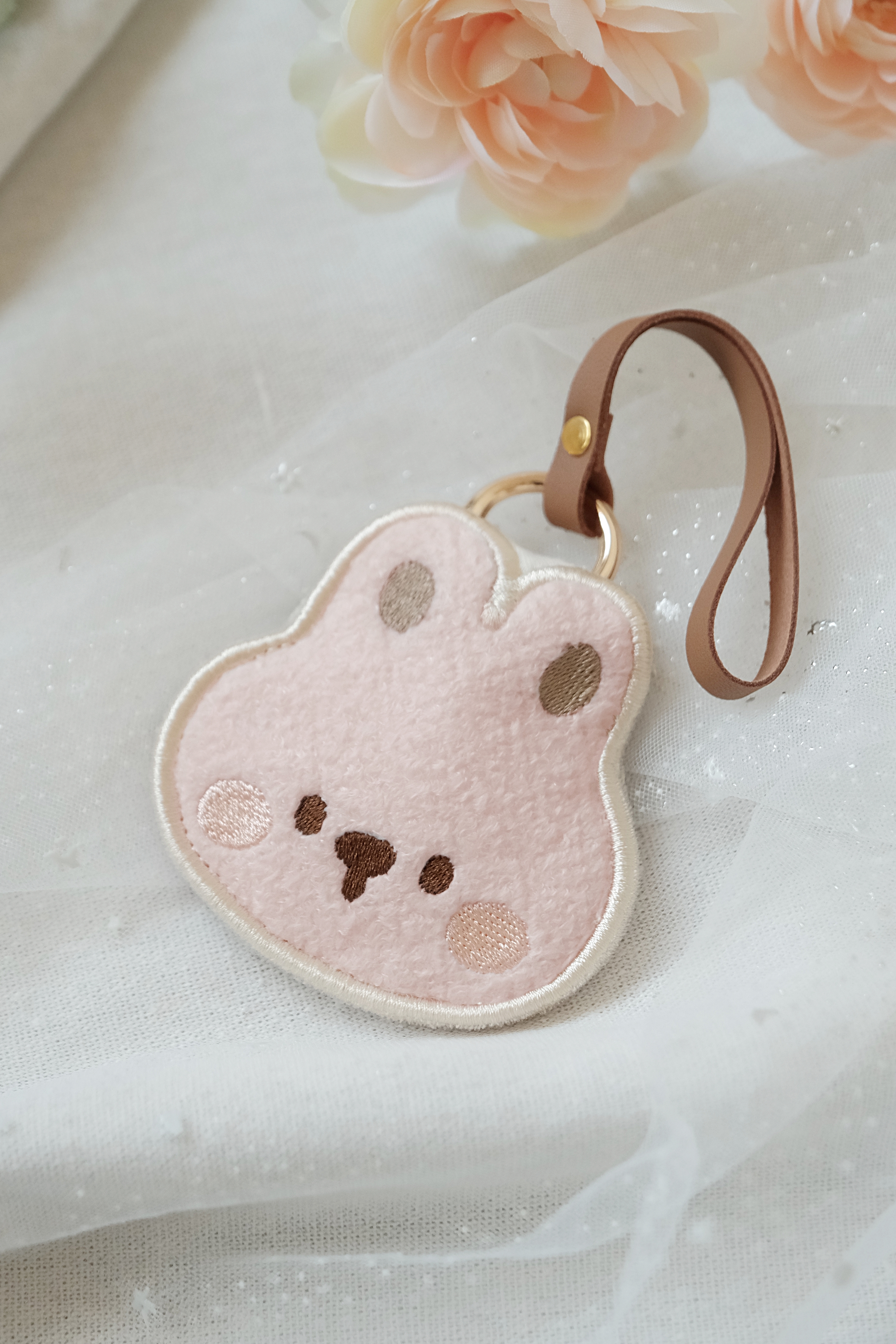 Hi Y.P store-刺繡萬用皮飾-獨家設計-軟糖兔