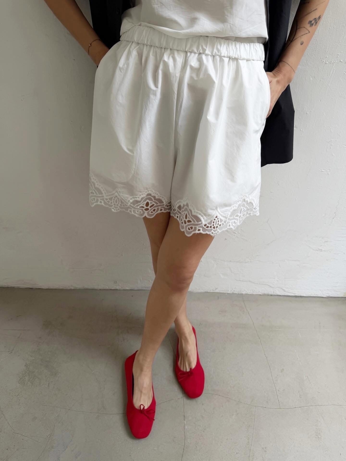 PDD collection Lace trim elastic shorts