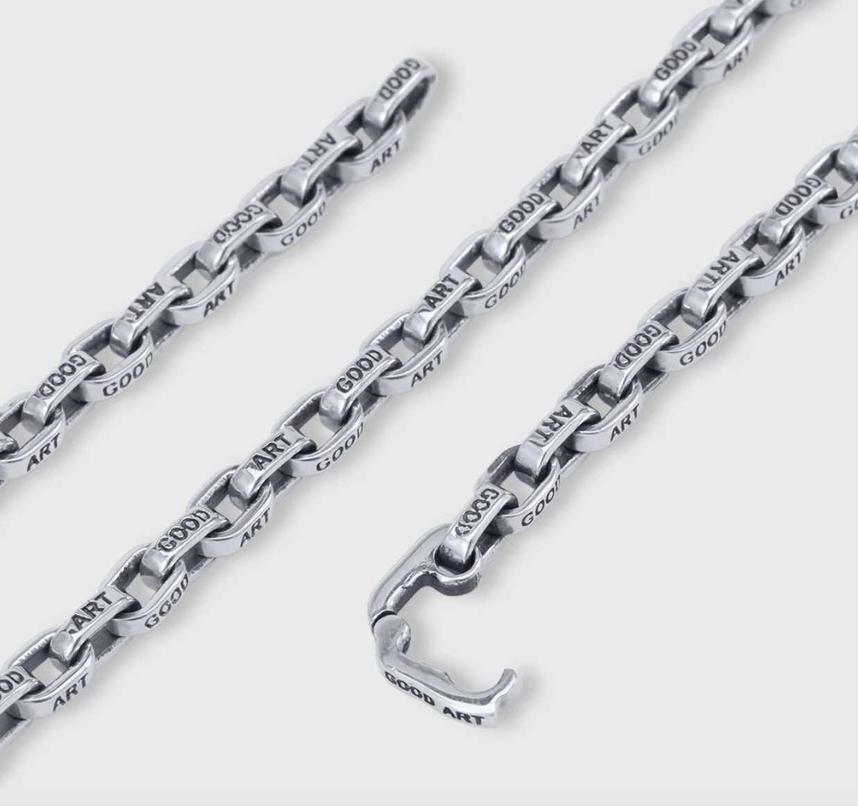 Pequeño A Mano Necklace