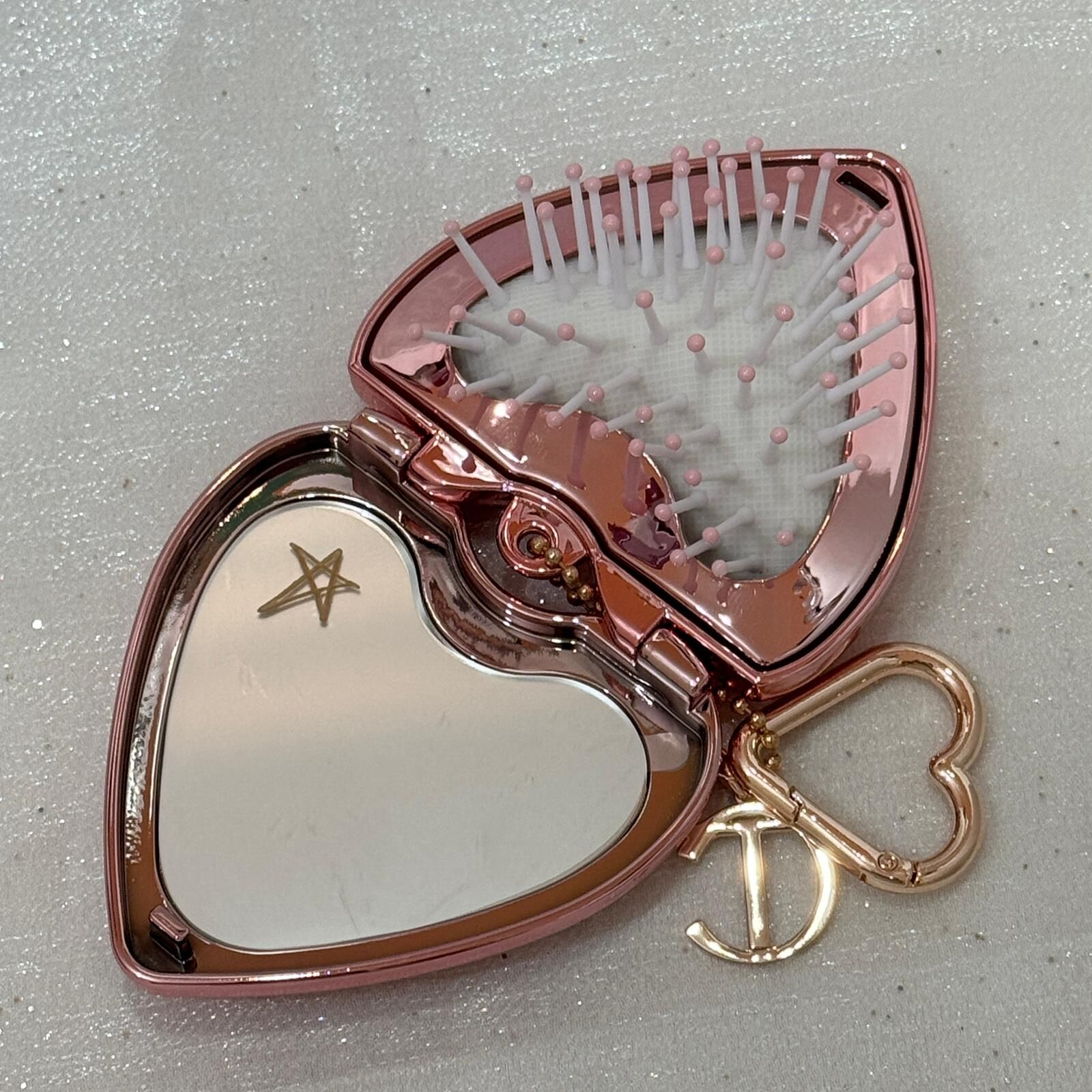 Charlotte Tilbury 迷你心型鏡連髮梳