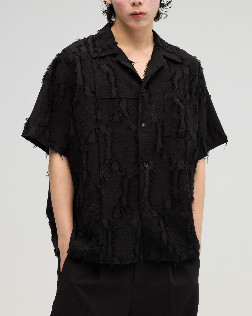 Vacant｜ES0181 - Ripped Shirt (Black)